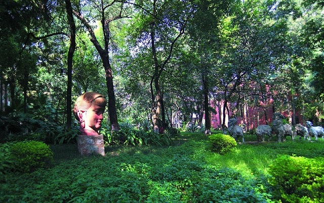 Outside the Ivory Tower: creativity makes a better life